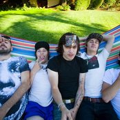 Heavy Heavy Low Low - List pictures