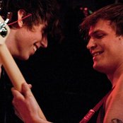 Howler - List pictures