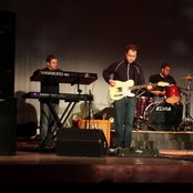 Abbott Hayes - List pictures