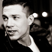 Chris Rene - List pictures