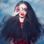 Camelia Jordana - List pictures