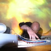 Andrew Liles - List pictures