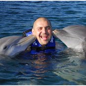 Reyli Barba - List pictures