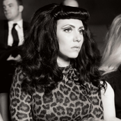 Clairy Browne & The Bangin' Rackettes - List pictures