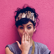 Yasmin - List pictures