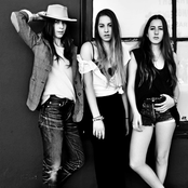 Haim - List pictures