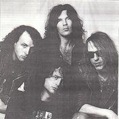 Love/hate - List pictures