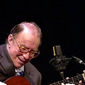 João Gilberto - List pictures
