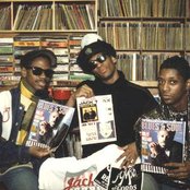 Fingers Inc. - List pictures