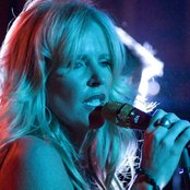 Kim Cameron - List pictures