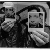 Eins Zwo - List pictures