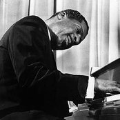 Errol Garner - List pictures