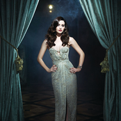 Emmy Rossum - List pictures