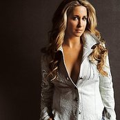 Heidi Newfield - List pictures