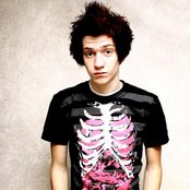 A Rocket To The Moon - List pictures