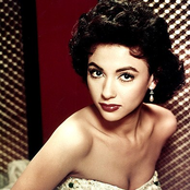 Rita Moreno - List pictures