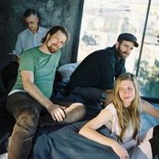 Esmerine - List pictures