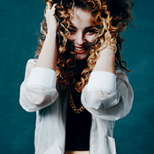 Ella Eyre - List pictures