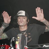 Tommy Lee - List pictures