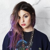 Alina Devecerski - List pictures