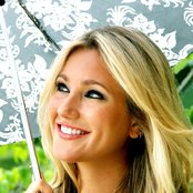 Whitney Duncan - List pictures