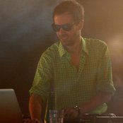 Para One - List pictures