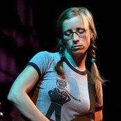 Laura Veirs - List pictures
