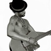 Fally Ipupa - List pictures