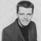 Suggs - List pictures