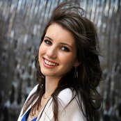 Emma Roberts - List pictures