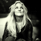 Kerry Ellis - List pictures