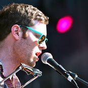 Chad Vangaalen - List pictures