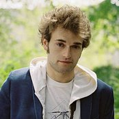 Chris Thile - List pictures