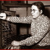 Pauline Oliveros - List pictures