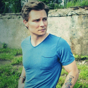 Frankie Ballard - List pictures