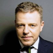 Suggs - List pictures