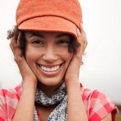 Andy Allo - List pictures