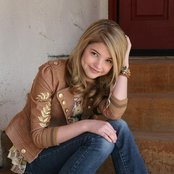 Stefanie Scott - List pictures