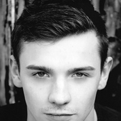 Max Milner - List pictures