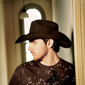 Chris Young - List pictures