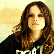 Gabrielle Aplin - List pictures