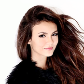 Victoria Justice - List pictures