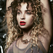 Ella Eyre - List pictures