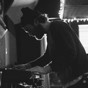 Chet Faker - List pictures