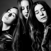 Haim - List pictures