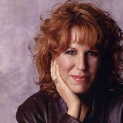 Victoria Shaw - List pictures