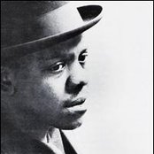 Larry Young - List pictures