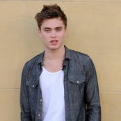 A-l-x - List pictures