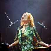 Tori Amos - List pictures