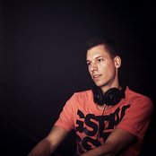 Menno De Jong - List pictures